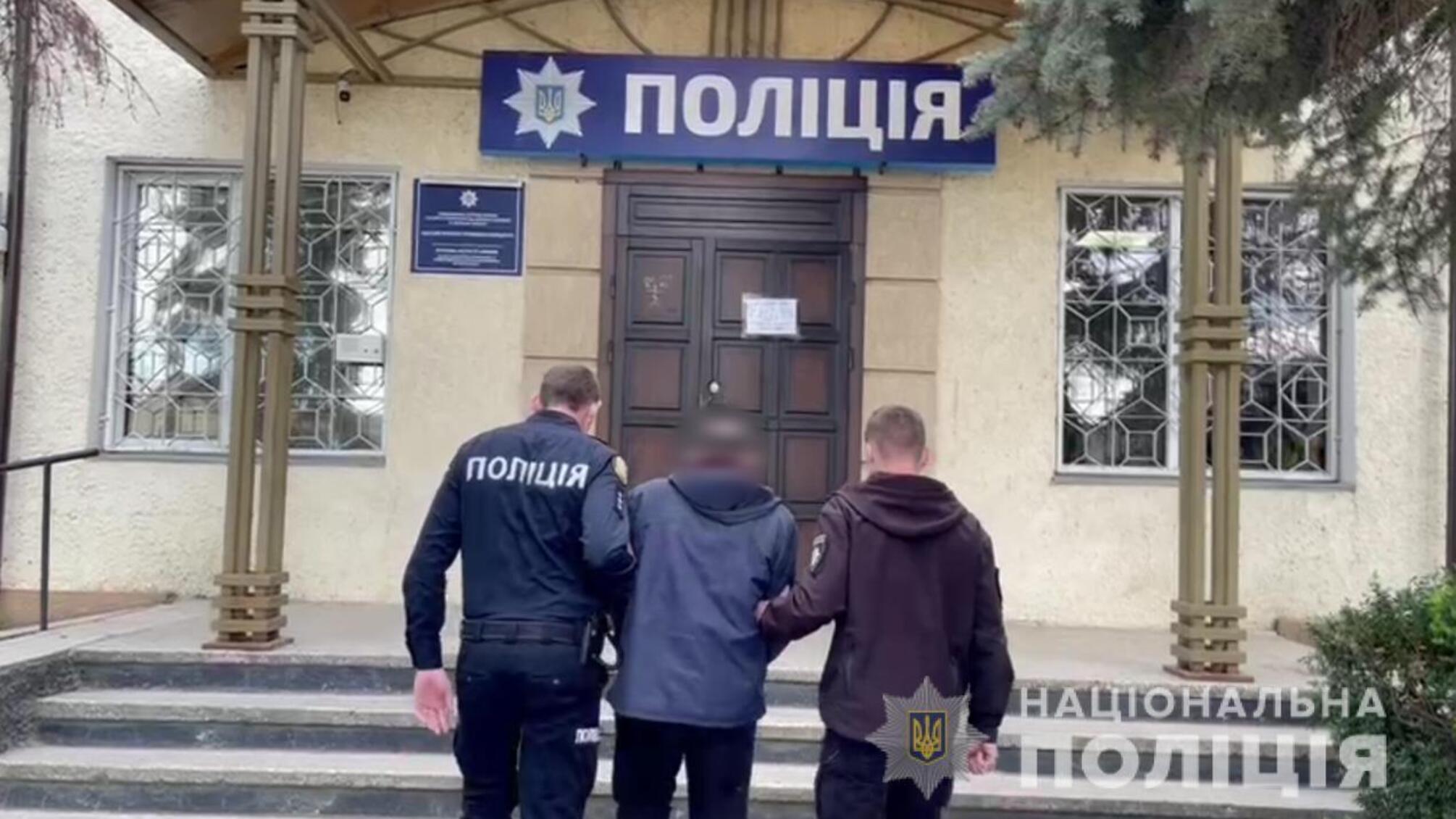 Поліцейські затримали підозрюваного в умисному вбивстві чоловіка в Маяках