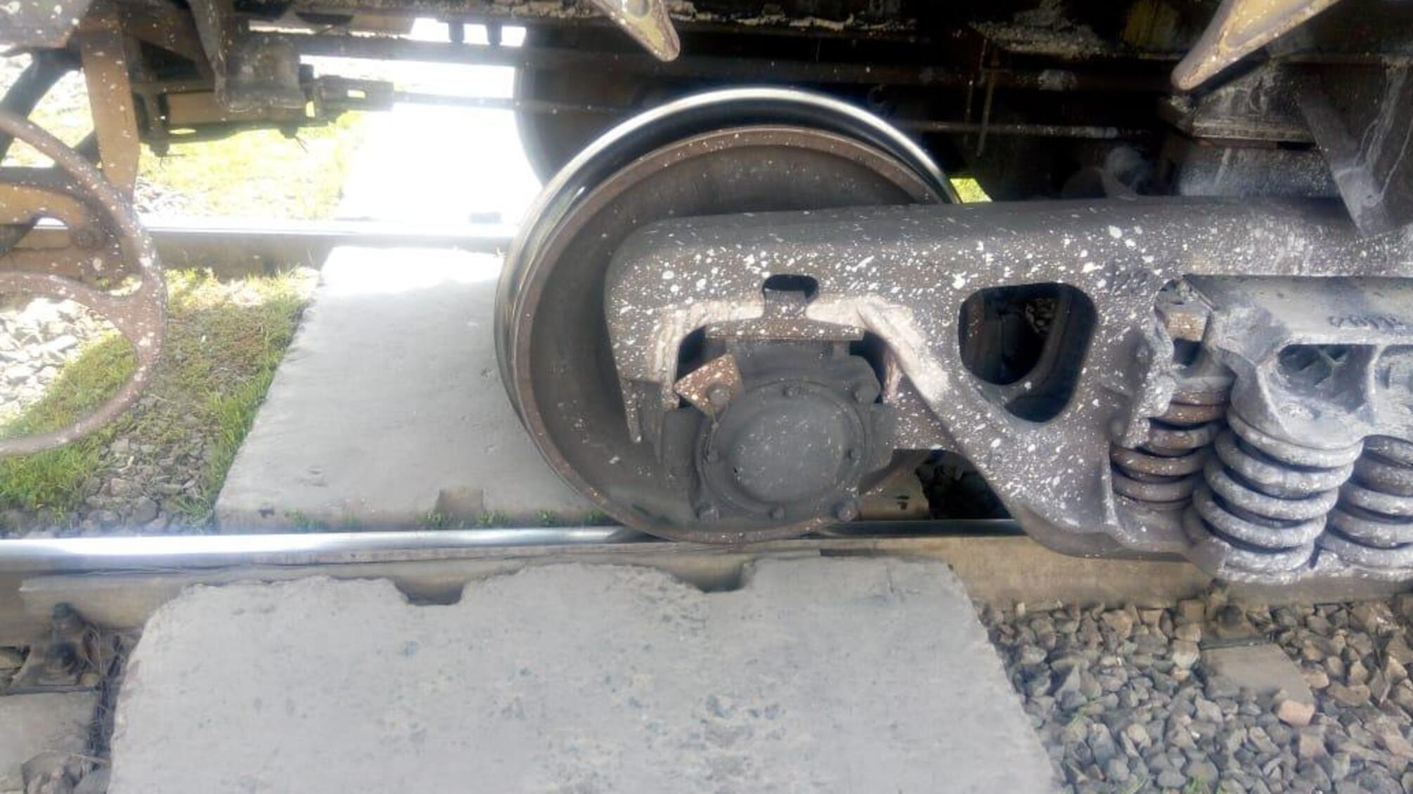 Поліцейські встановлюють обставини загибелі чоловіка на залізниці в Роздільній