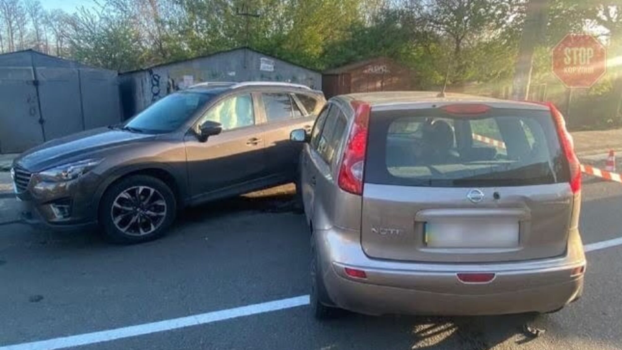 Збив поліцейського та влаштував три ДТП: під Києвом затримали водія легковика (фото)