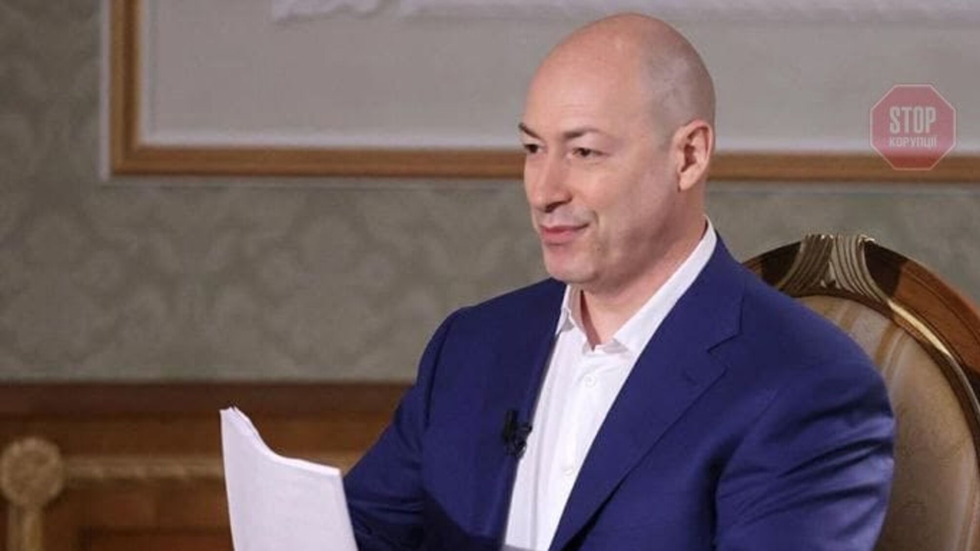 'Все из-за конфет': Гордон прокомментировал иск Порошенко
