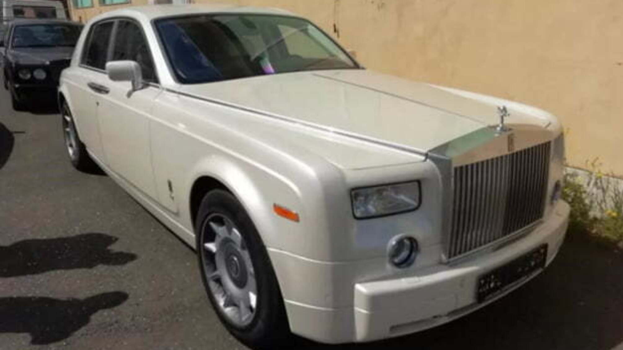 В Італії арештували розкішний «крокодиловий» Rolls Royce з Росії