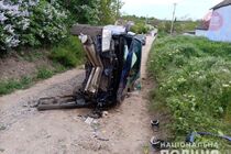 В Николаевской области мужчина угнал автомобиль и попал в аварию через несколько десятков метров (фото)