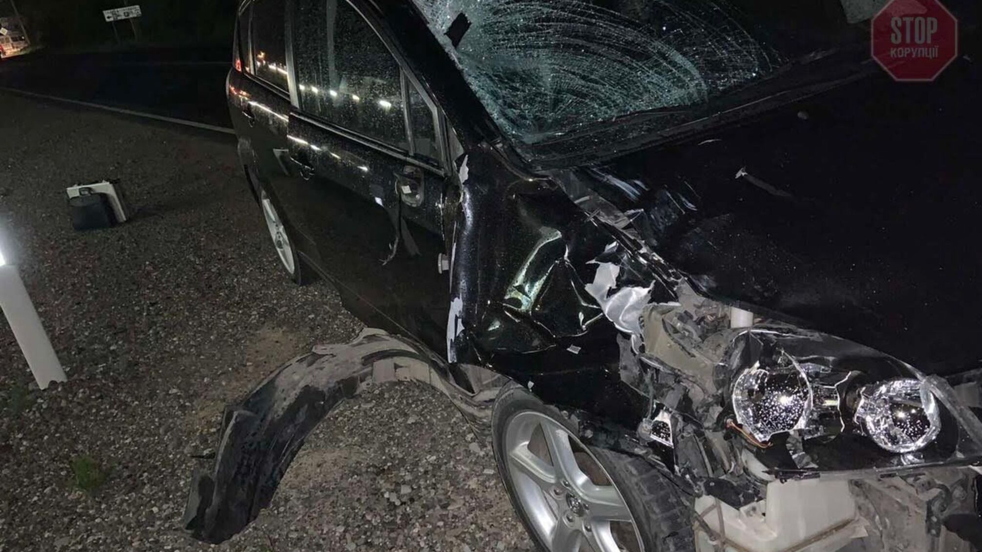 На Закарпатье автомобиль насмерть сбил мужчину (фото)