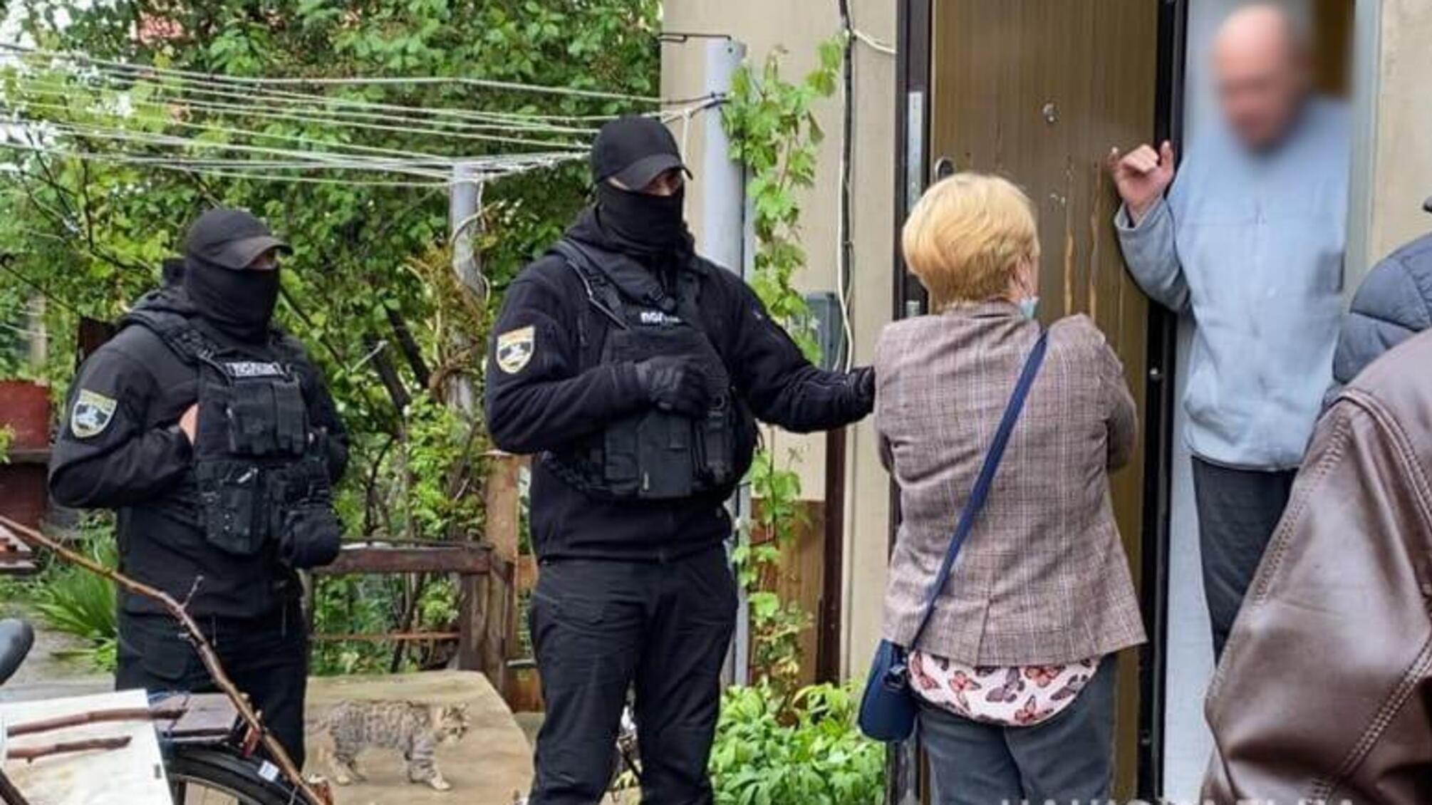 Поліцейські Одещини викрили подружжя 'педагогів' на сексуальному насиллі відносно малолітніх діток