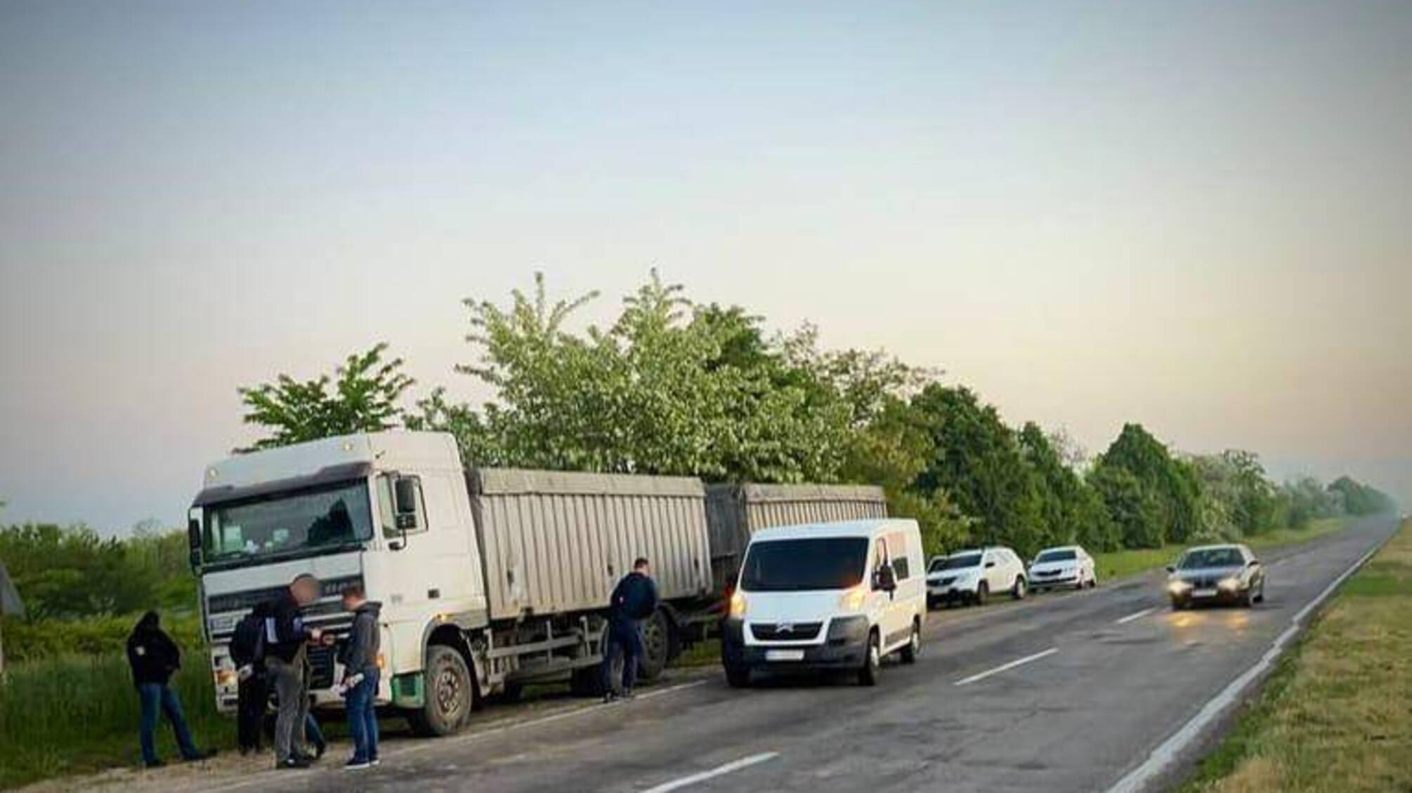 Правоохоронці Одещини затримали розбійну групу, яка нападала на далекобійників