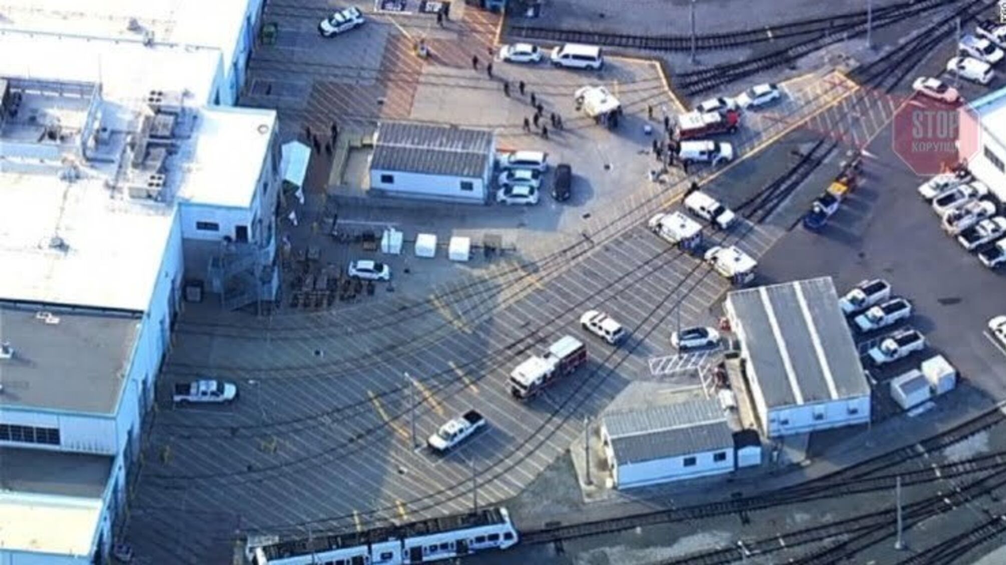 У Каліфорнії співробітник залізниці розстріляв збори профспілки, є загиблі (відео)