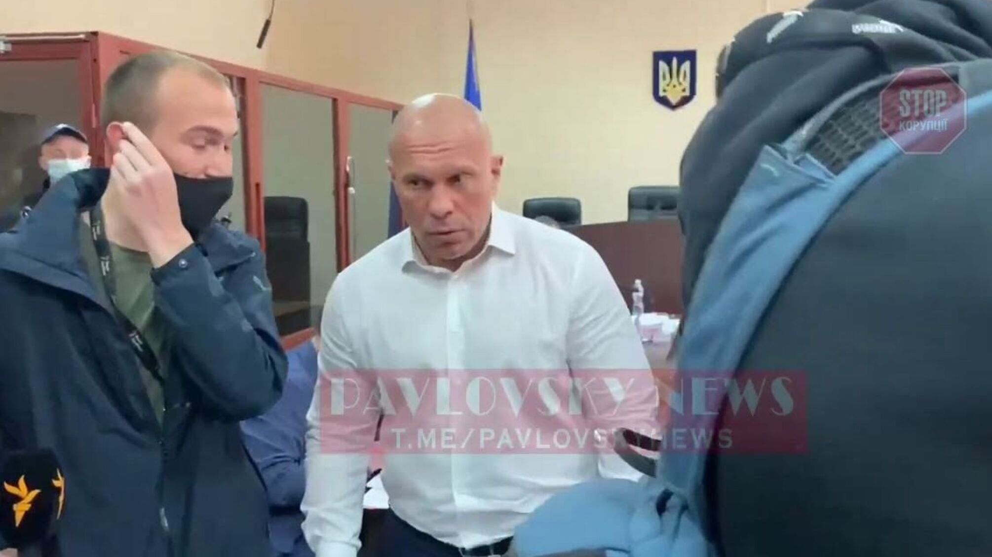 'Не ставь 'ж*пу перед моим лицом': Кива снова поссорился с журналистом (видео)