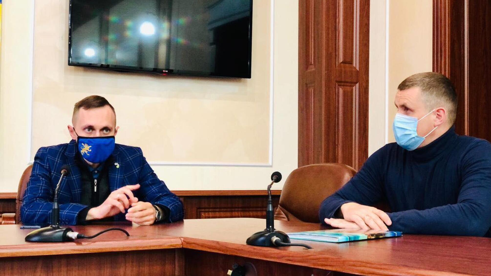 На Івано-Франківщині поліцейські обговорили питання захисту прав журналістів