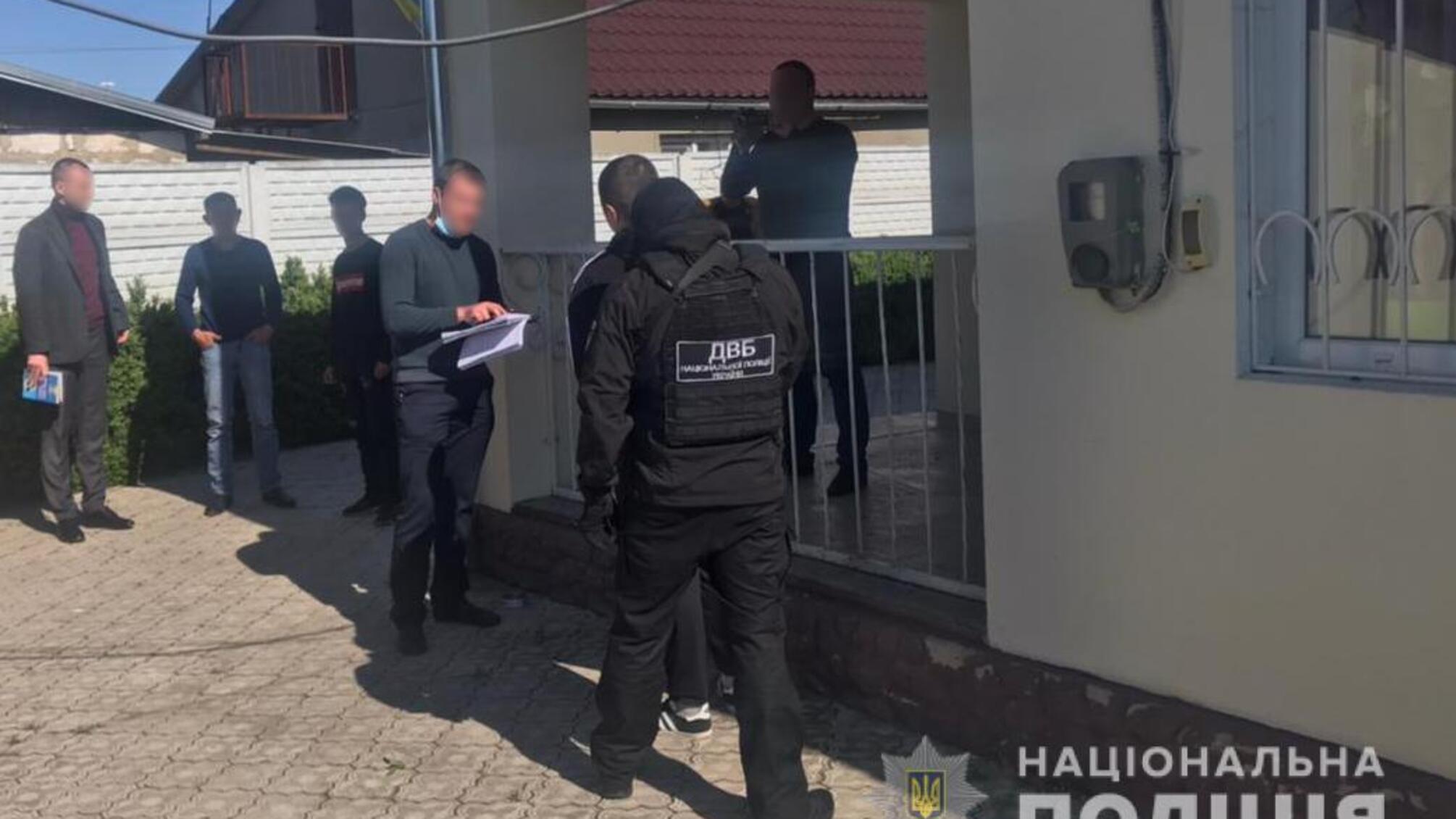 На Одещині поліція затримала чоловіка, який  намагався підкупити правоохоронця