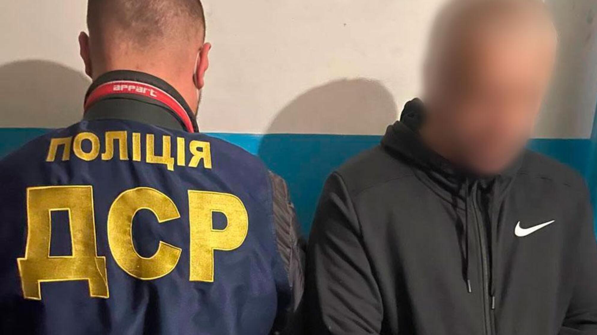 На Полтавщині поліція викрила злочинну групу на чолі з кримінальним авторитетом, причетну до замаху на замовне вбивство