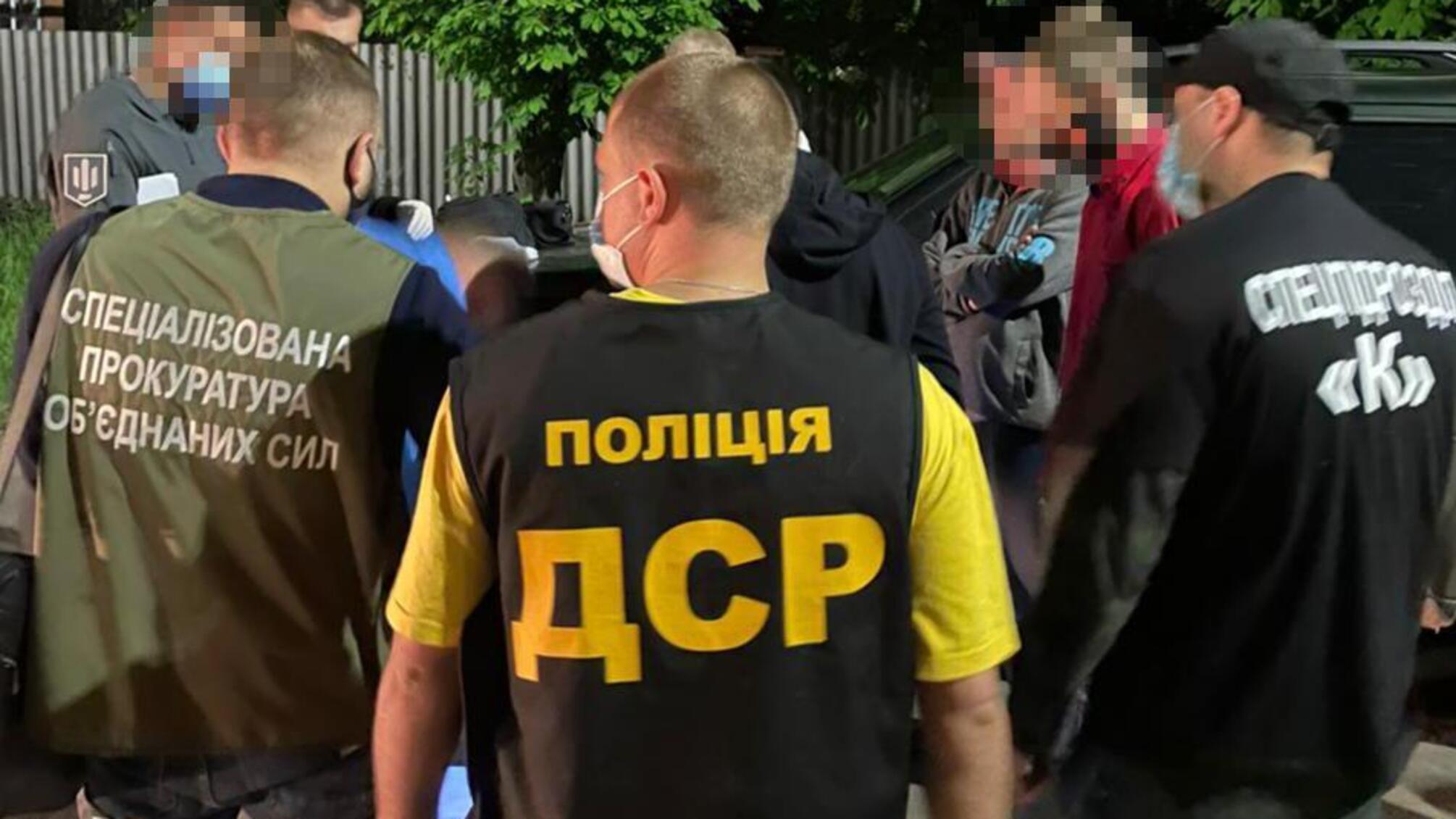 Обіцяв допомогти уникнути призову за хабар – на Луганщині поліція затримала військового комісара