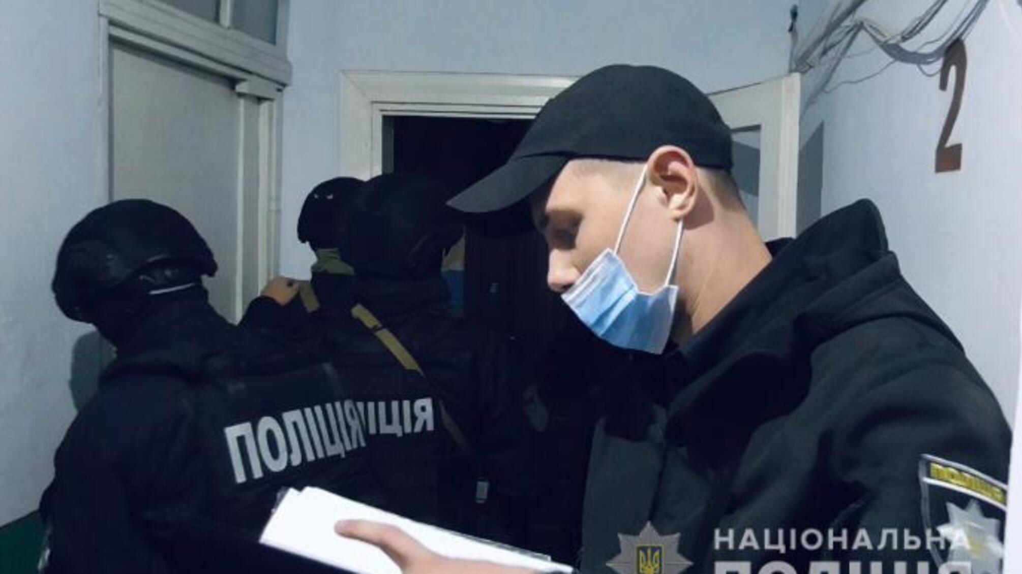 Поліцейські Івано-Франківщини затримали хулігана, який вчинив стрілянину на автозаправці