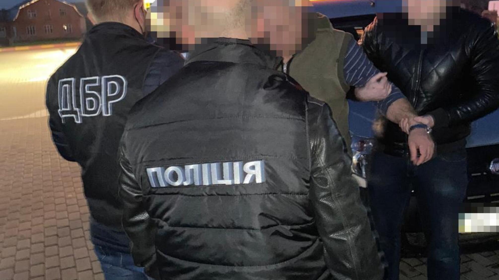 Понад 100 тис грн неправомірної вигоди за перемогу в аукціоні на закупівлю деревини - група посадовців постане перед судом