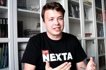 В Минском аэропорту провели спецоперацию по задержанию основателя Telegram-канала NEXTA
