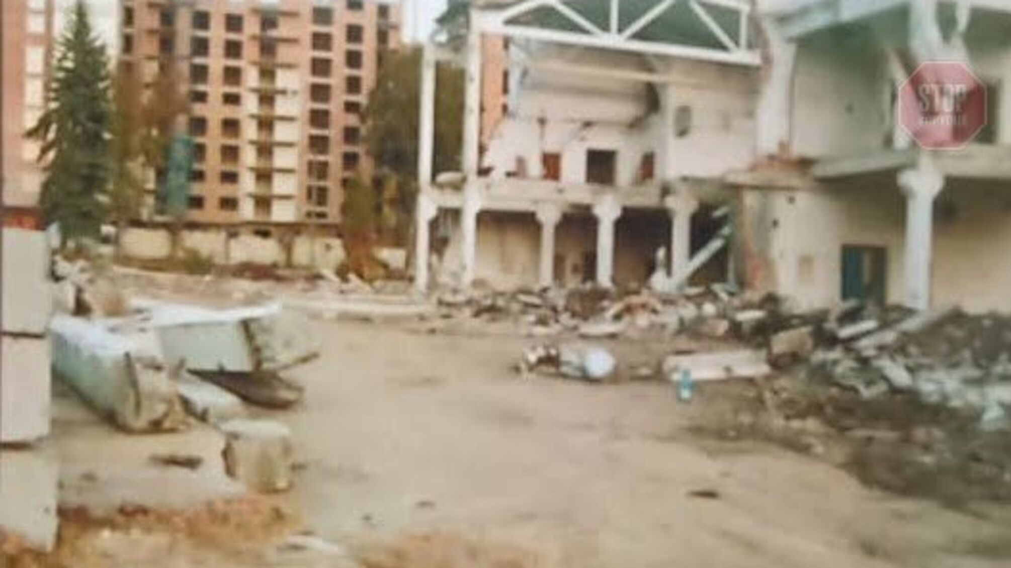Бульдозерами – по подвір’ю: у Тернополі повідомляють про захоплення землі забудовником «Тернопіль-ПрестижБуд»