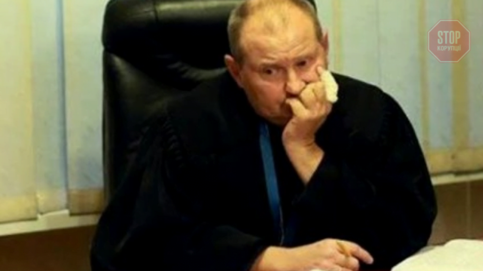 Похищенный судья Чаус неожиданно появился и пообещал вернуться в Украину с адвокатами (видео)