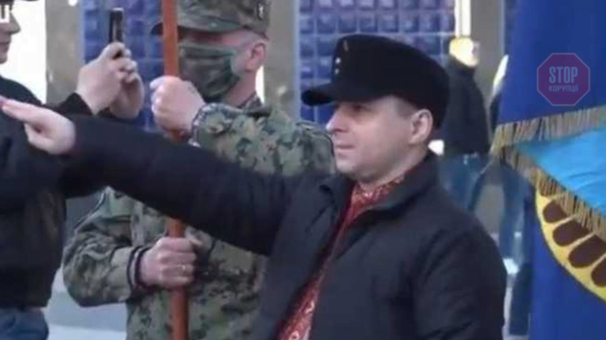 Учасник маршу на честь СС 'Галичина': Нацистський жест вирвали з контексту