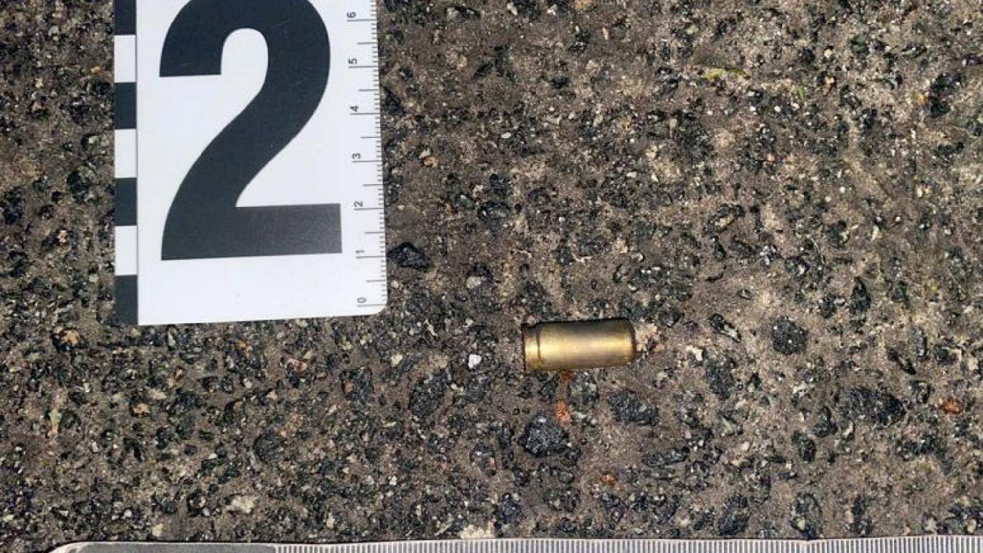 Столичні поліцейські встановлюють обставини конфлікту зі стрільбою у Солом’янському районі