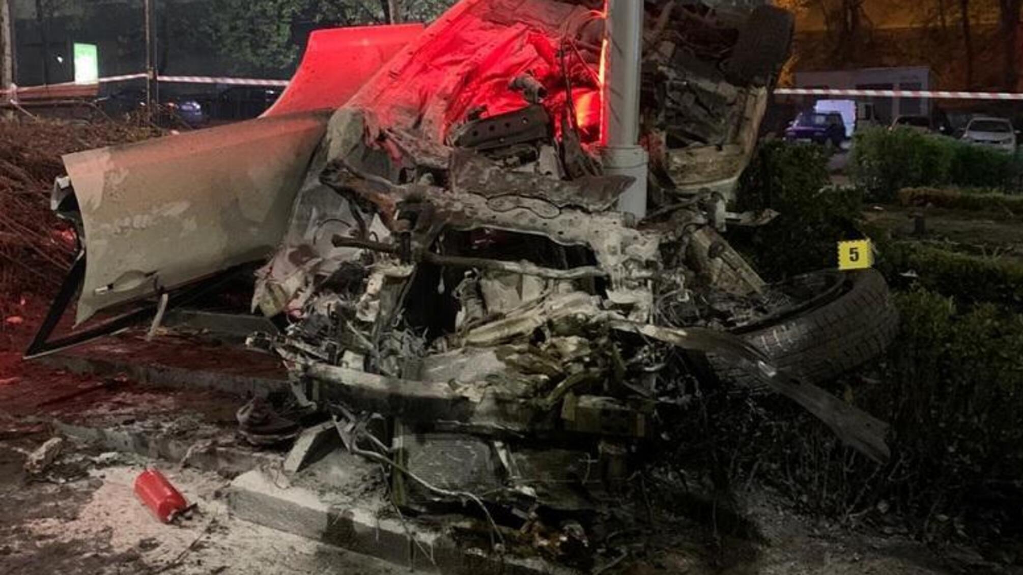 Столичні поліцейські встановлюють обставини смертельної дорожньо-транспортної пригоди у центрі Києва