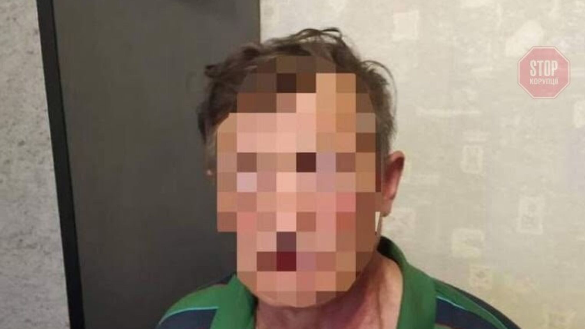 На Харківщині затримали 60-річного чоловіка, який зґвалтував сусідську дитину (фото)