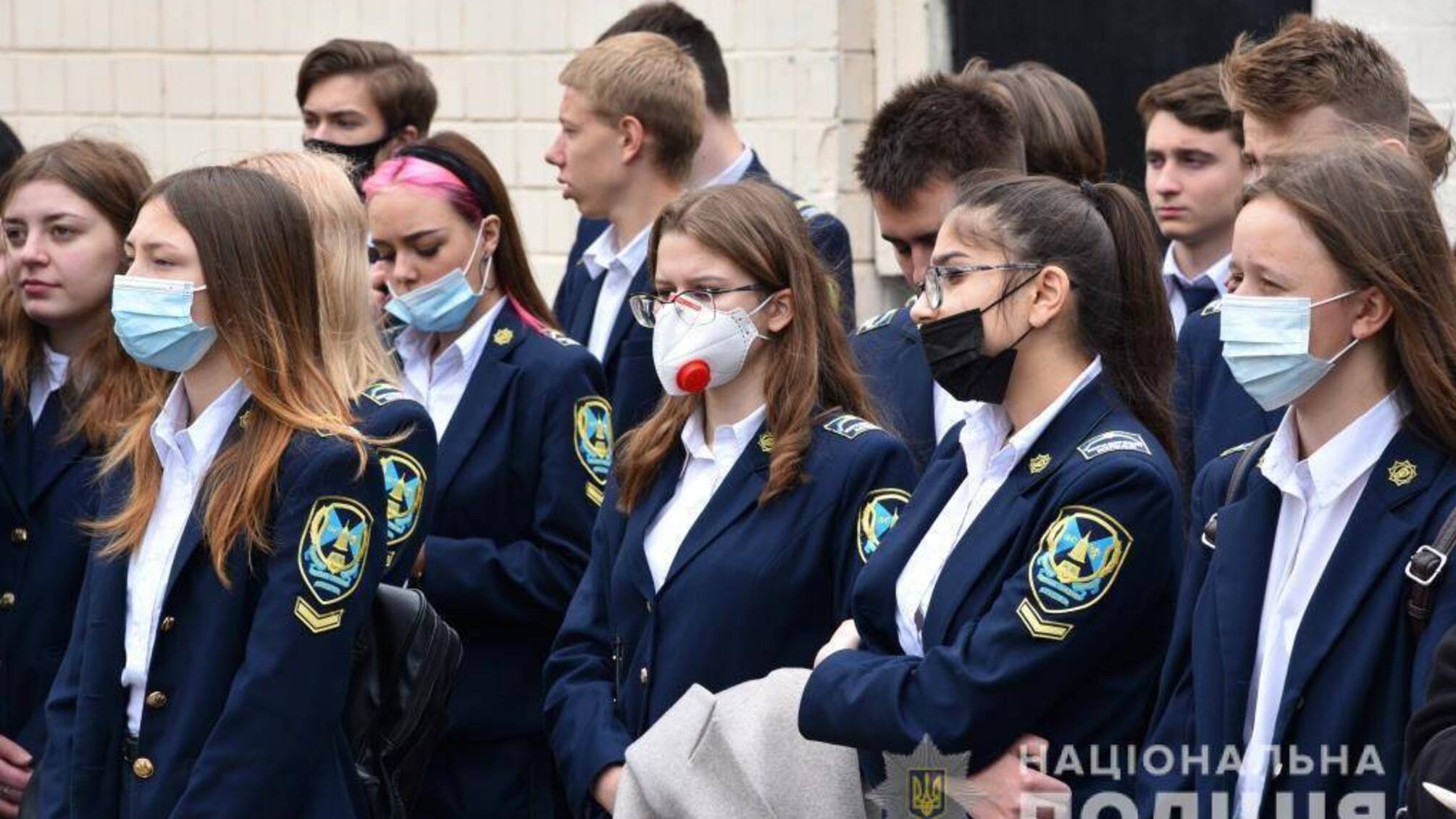 Одеський батальйон поліції особливого призначення привідкрив завісу до професійних таємниць курсантам місцевого юридичного коледжу