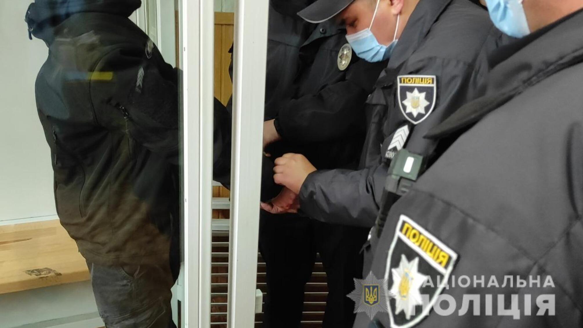 Одеські правоохоронці удосконалюють навички з конвоювання взятих під варту та засуджених осіб