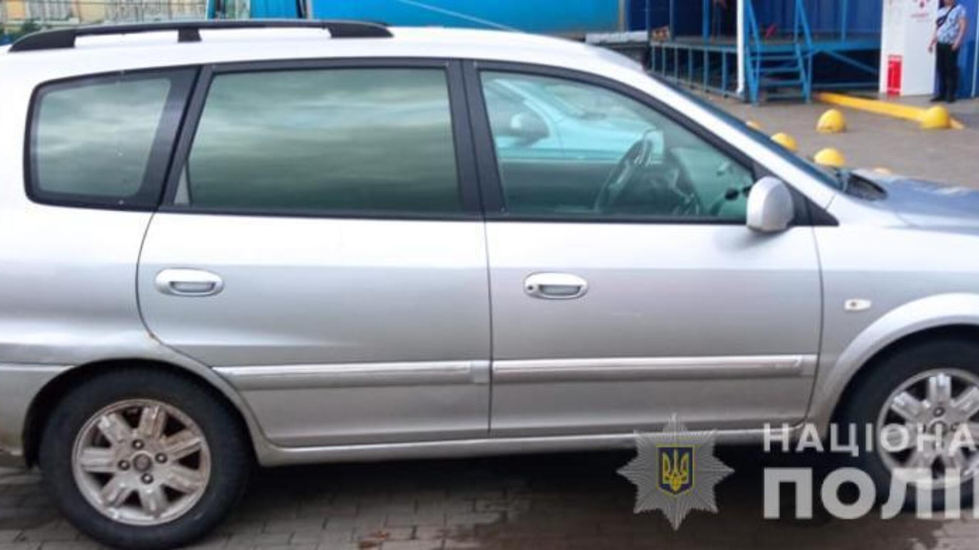 Двох жителів Одеси поліцейські викрили у незаконному заволодінні чужими автомобілями