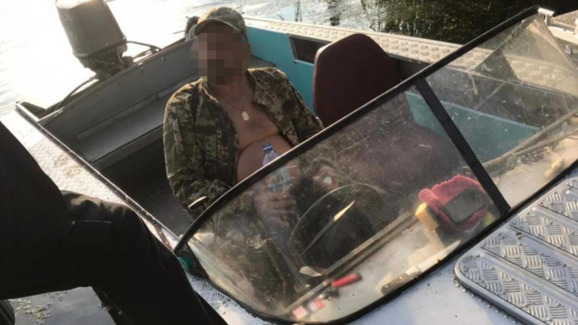 На Дністрі за кермом моторного човна водна поліція викрила нетверезого водія