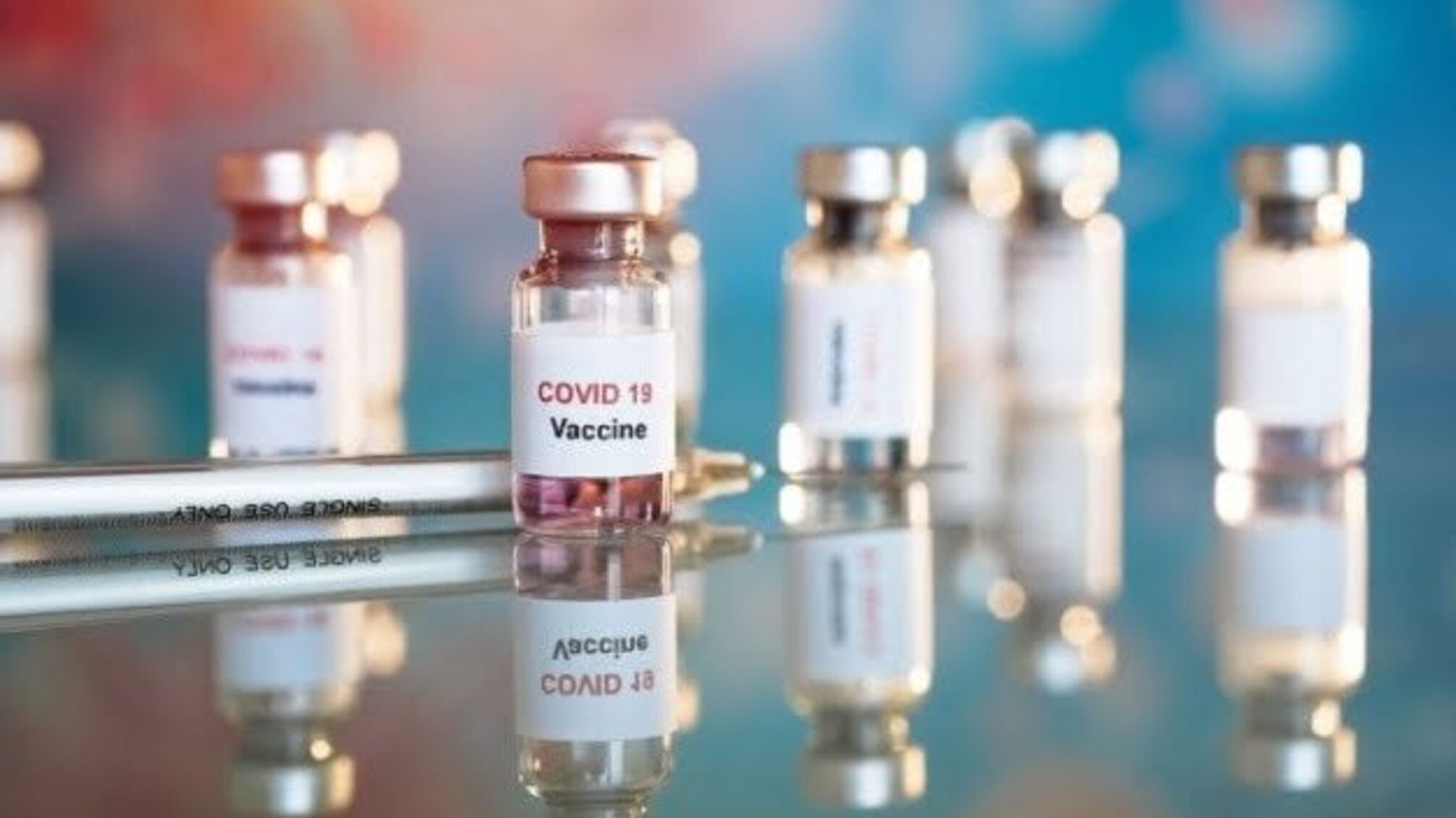 У Канаді дозволять комбінувати різні COVID-вакцини