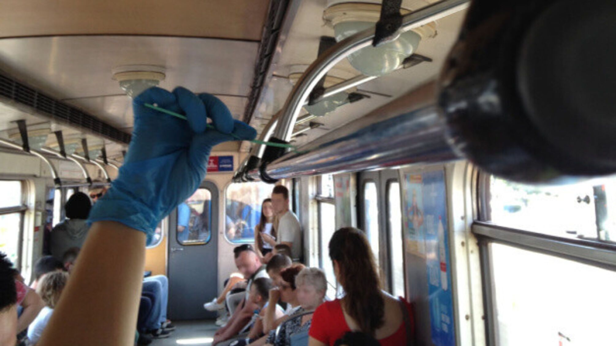 Майже 11 тисяч вірусів: вчені дослідили мікроби столичного метро