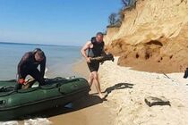 У Чорному морі поблизу курортного селища знайшли затонуле судно зі снарядами
