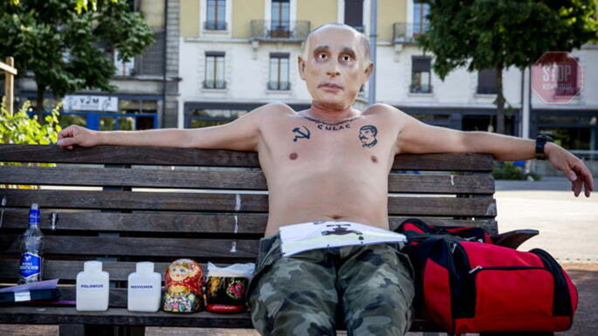 В Женеве организовали антипутинский протест
