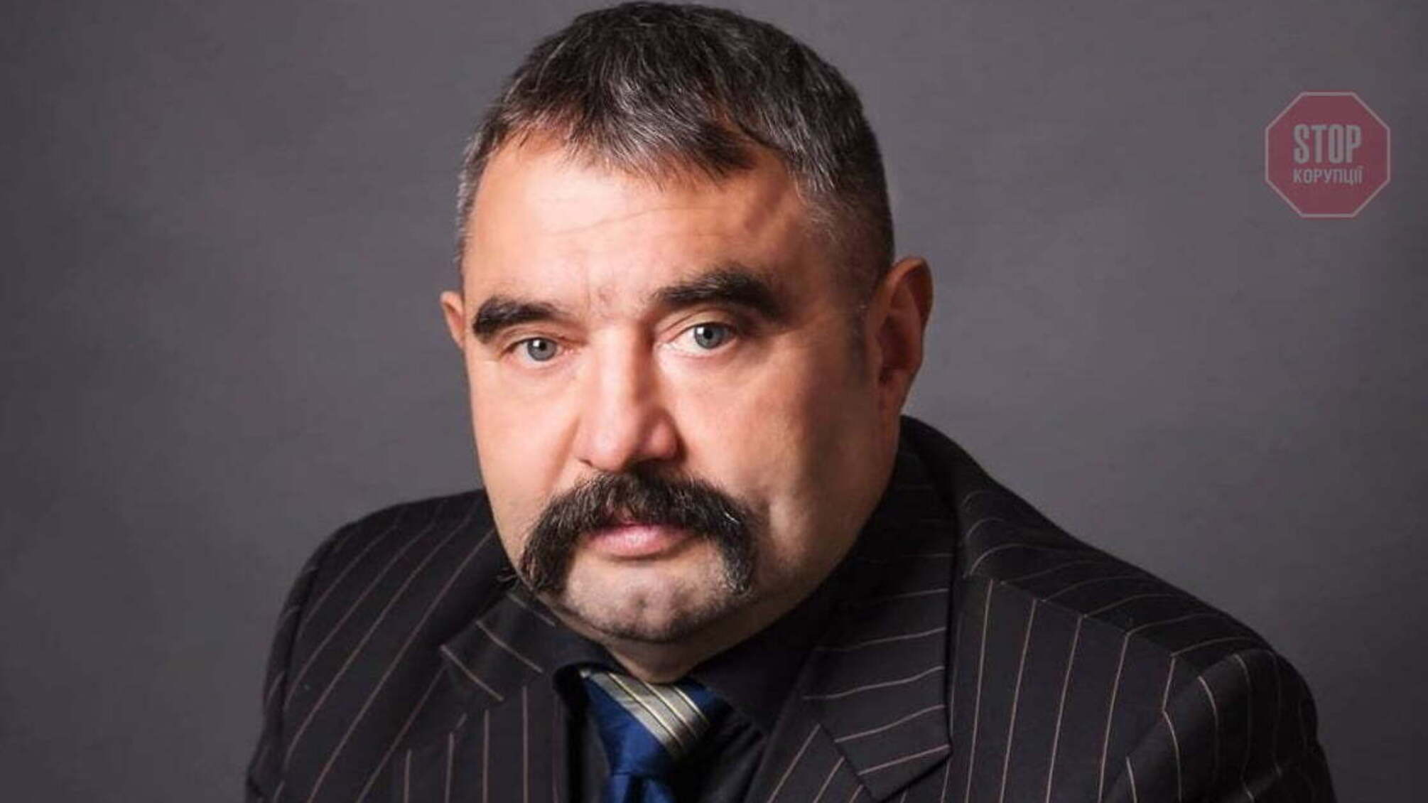 Боролся с песчаными нелегалами: одесскому активисту сожгли гараж с двумя автомобилями