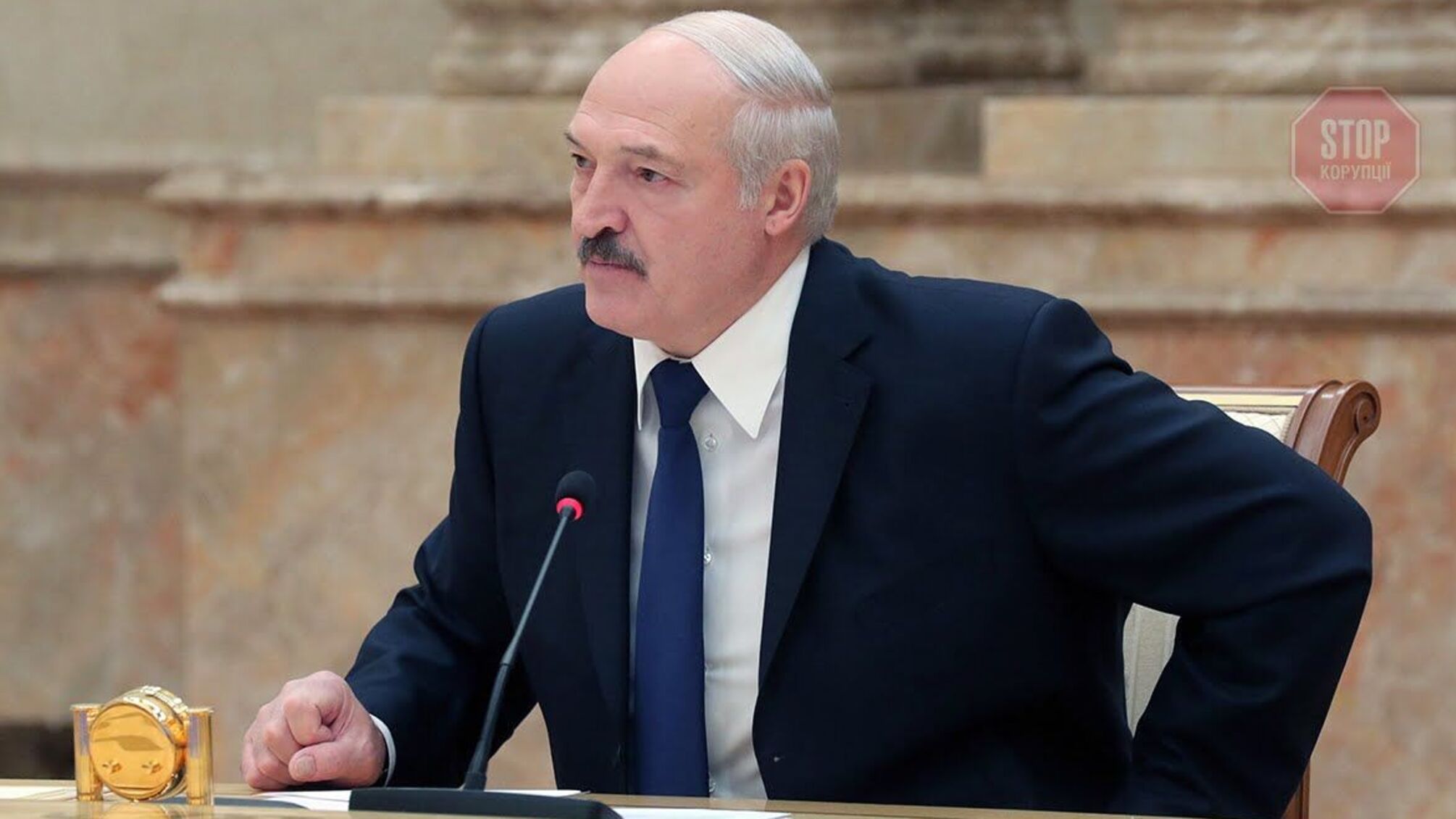 КНУ лишил Лукашенко звания почетного доктора