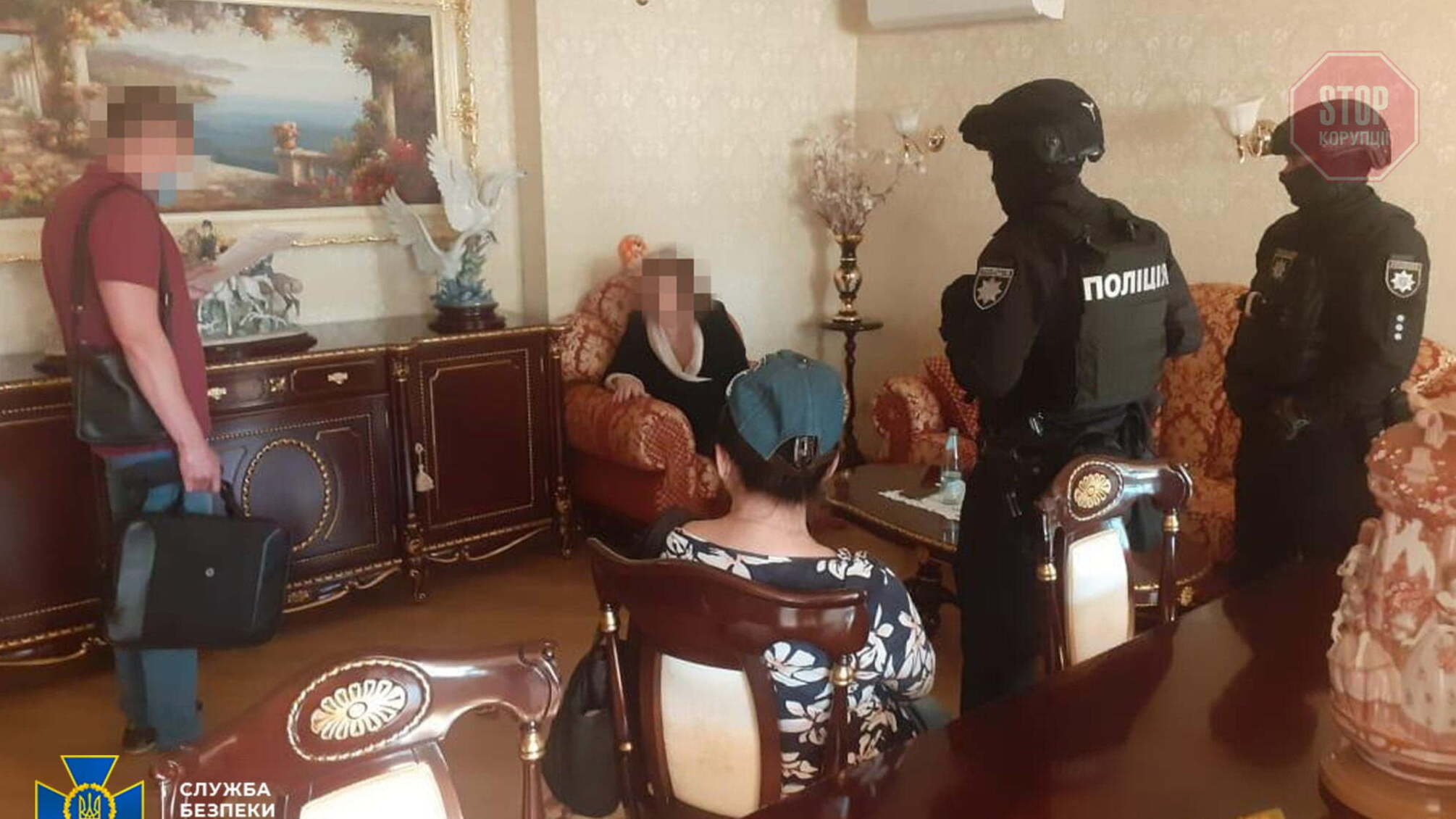 СБУ: 'Укрзалізниця' витратила 200 млн грн на небезпечні для пасажирів матеріали (фото)