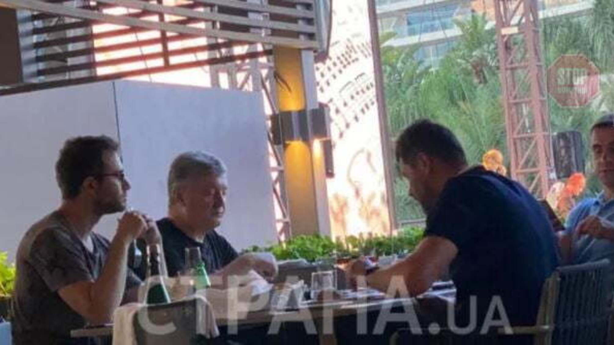 Одна ночь за 8000 долларов: Порошенко полетел на отдых в Турцию (фото)