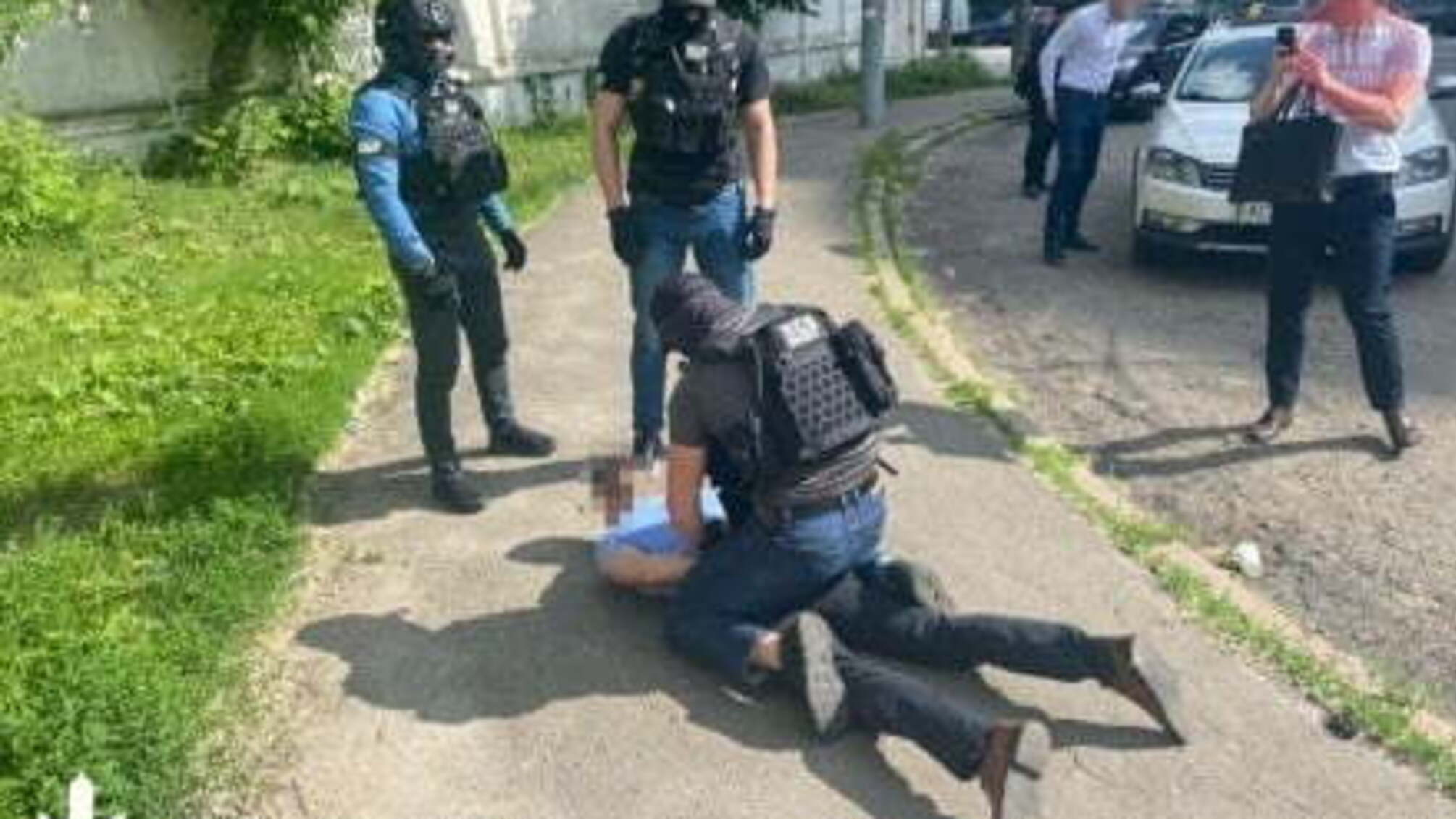 '700 долларов ежемесячно за безопасность': в столице задержали чиновника 'Укртрансбезопасности' (фото)