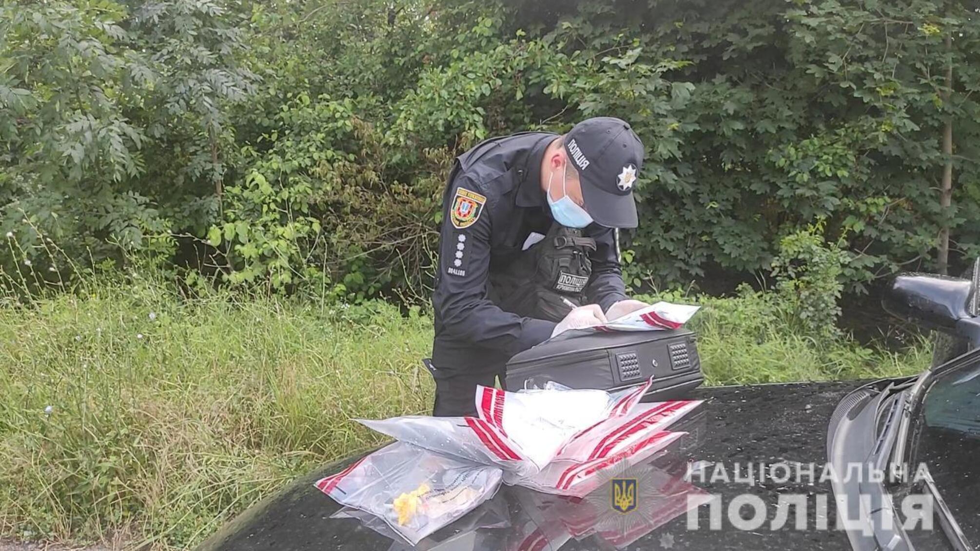 Правоохоронці затримали групу молодих людей, які займалися розповсюдженням наркотиків у курортних зонах Білгород-Дністровського району на Одещині