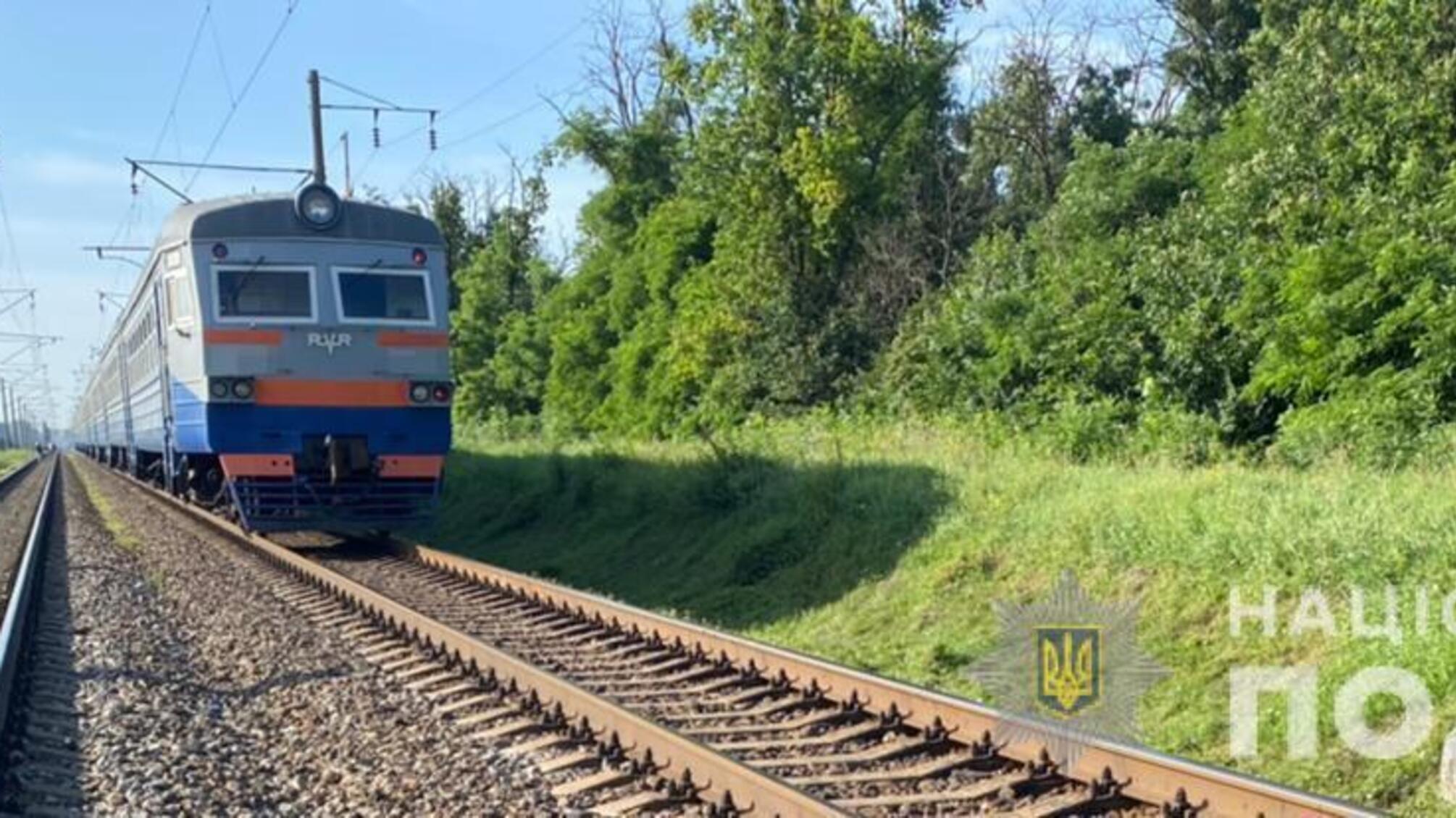 Поліцейські встановлюють обставини смерті жінки на станції Усатове в Одеському районі