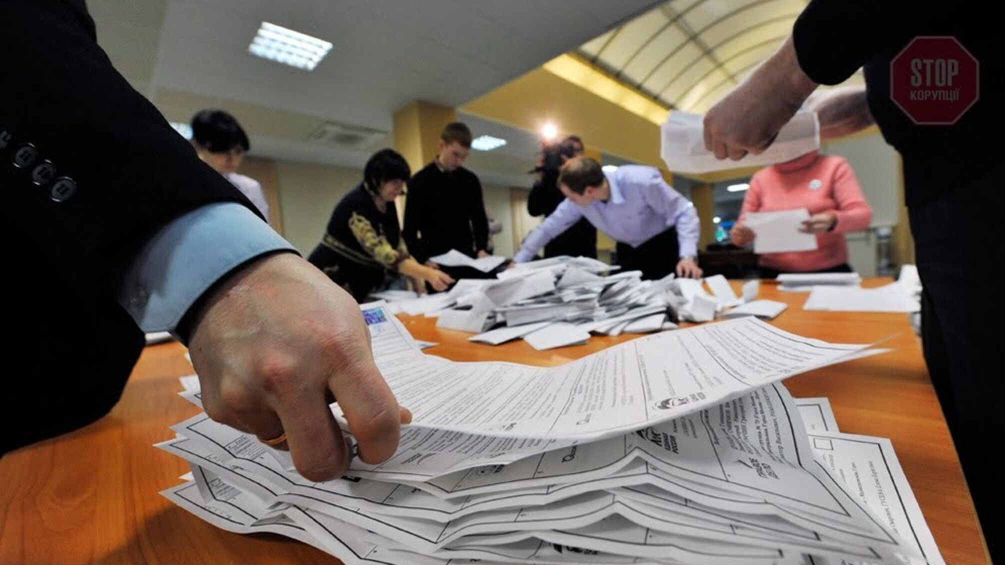 Рейтинг партий: за кого проголосуют украинцы