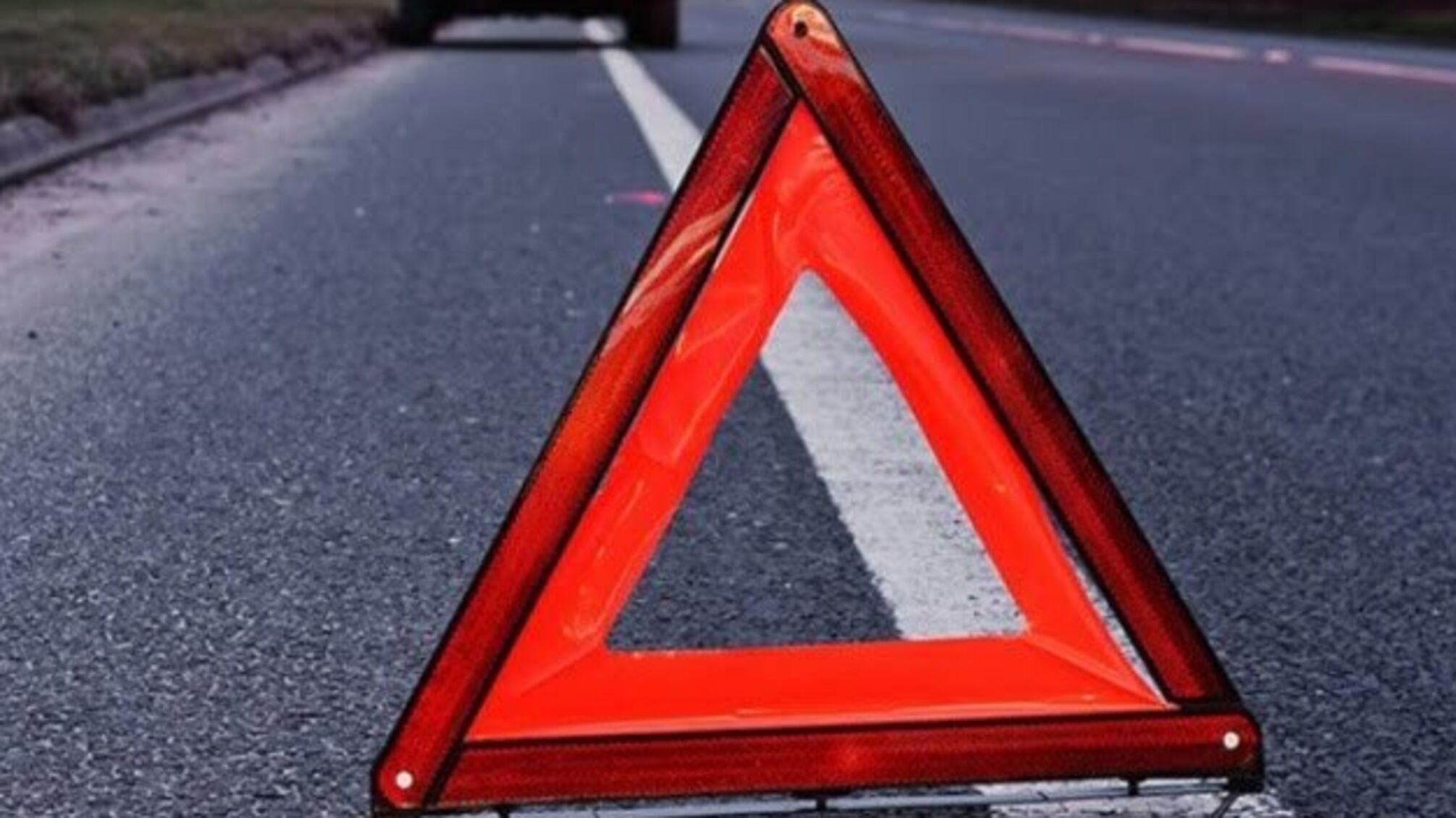 У Польщі автобус зіткнувся з військовим автомобілем: постраждали п’ятеро дітей