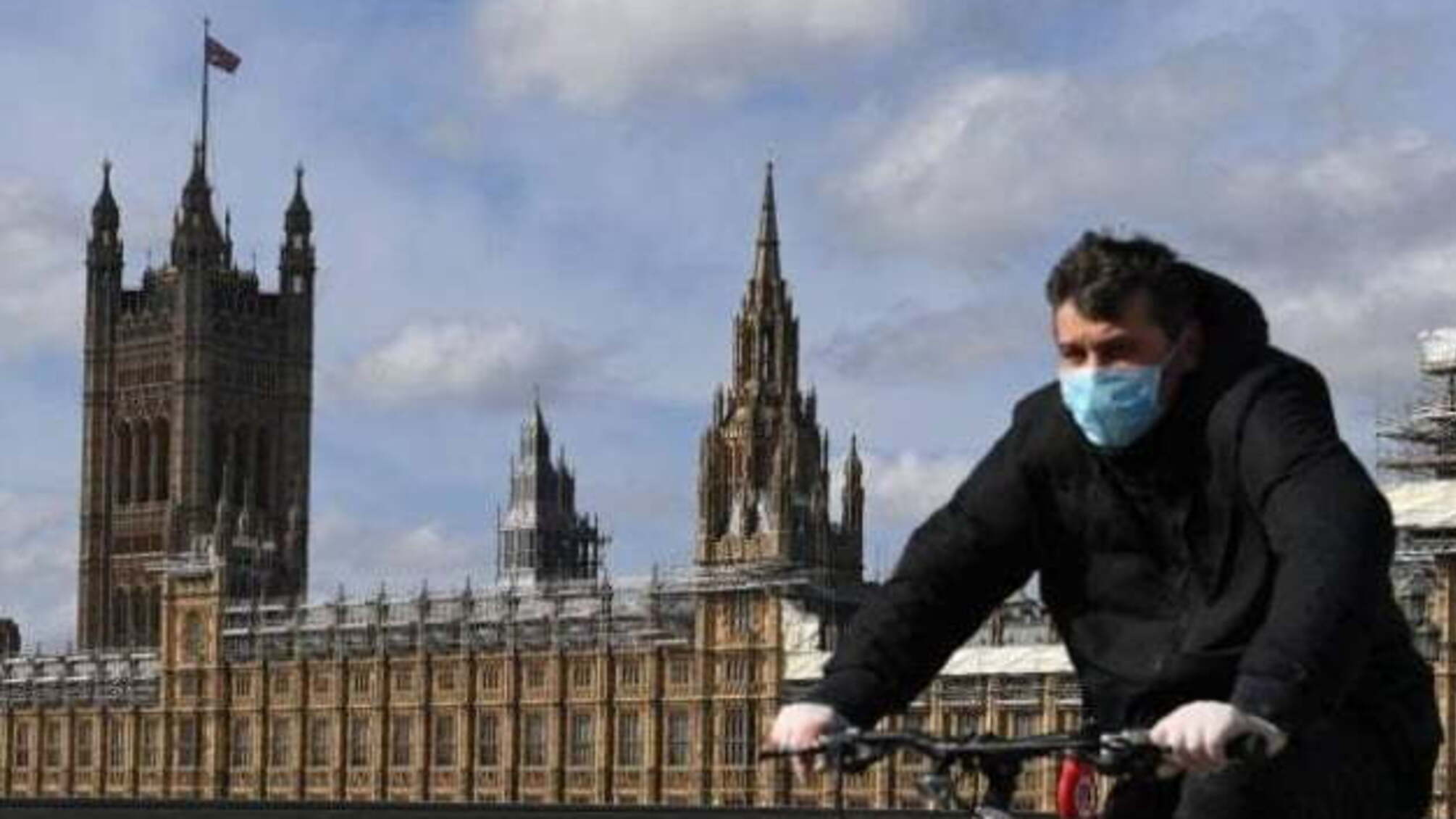 Британський уряд анонсував скасування практично всіх карантинних обмежень