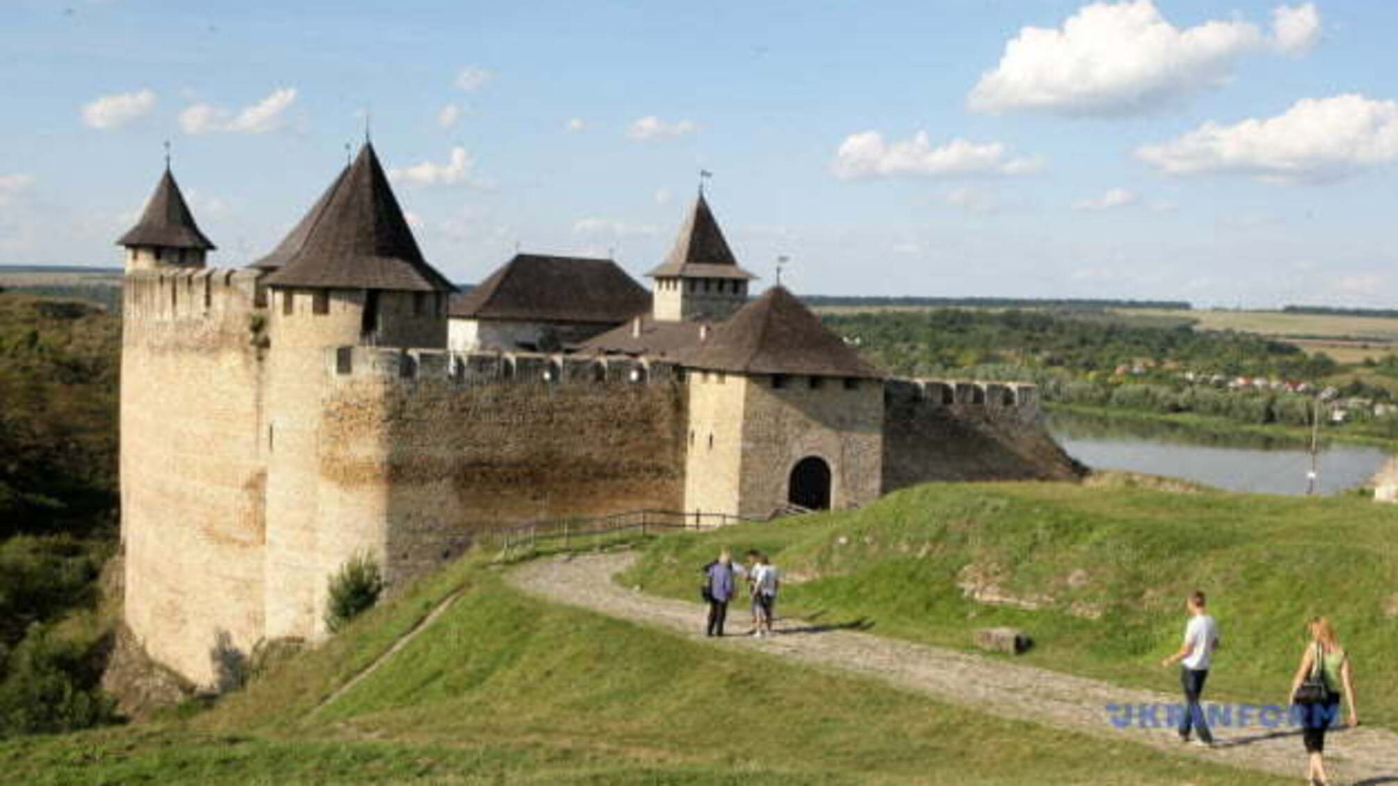 Депутати Буковини просять уряд надати статус національного заповіднику «Хотинська фортеця»