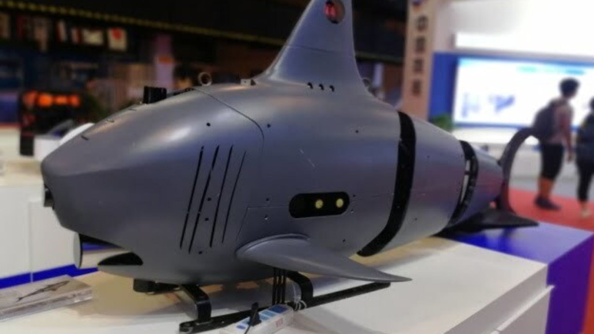 У Китаї розробили дрон-акулу для підводної розвідки