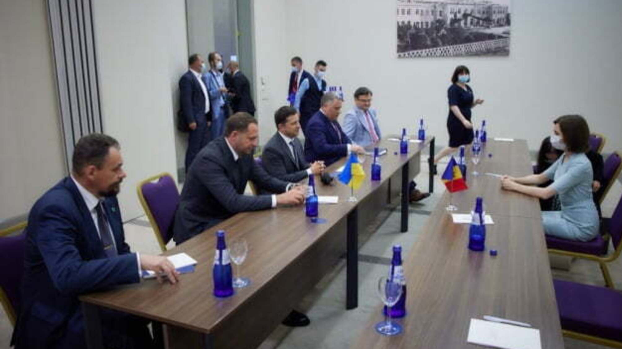 Зеленський у Грузії зустрівся із Санду – говорили про енергетику й торгівлю