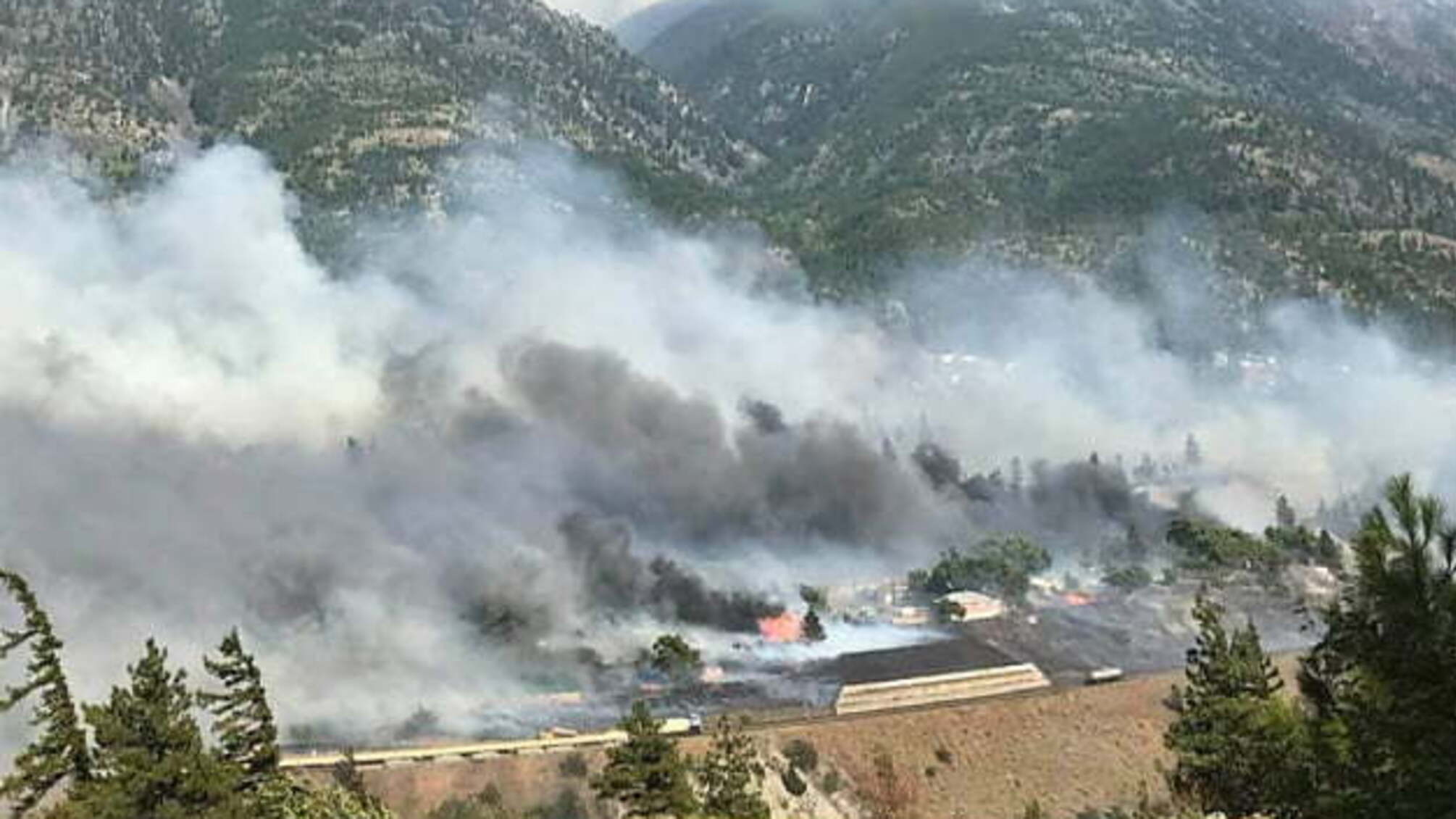 У Канаді горять ліси: Оттаву затягнуло димом