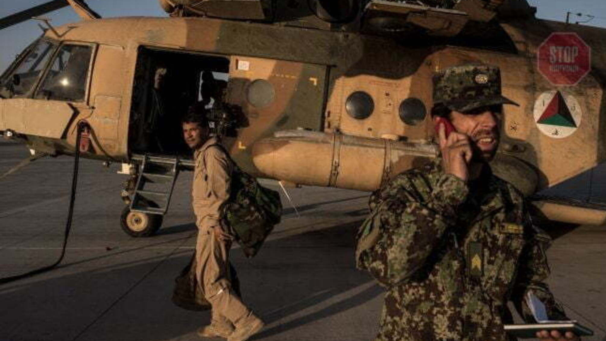 Сполучені Штати продовжать допомагати Афганістану, поки таліби не відступлять, — генерал 