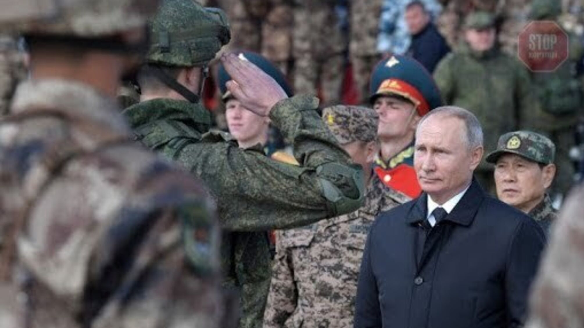 'Єдність народів': у РФ військових змусили вчити статтю Путіна про Україну
