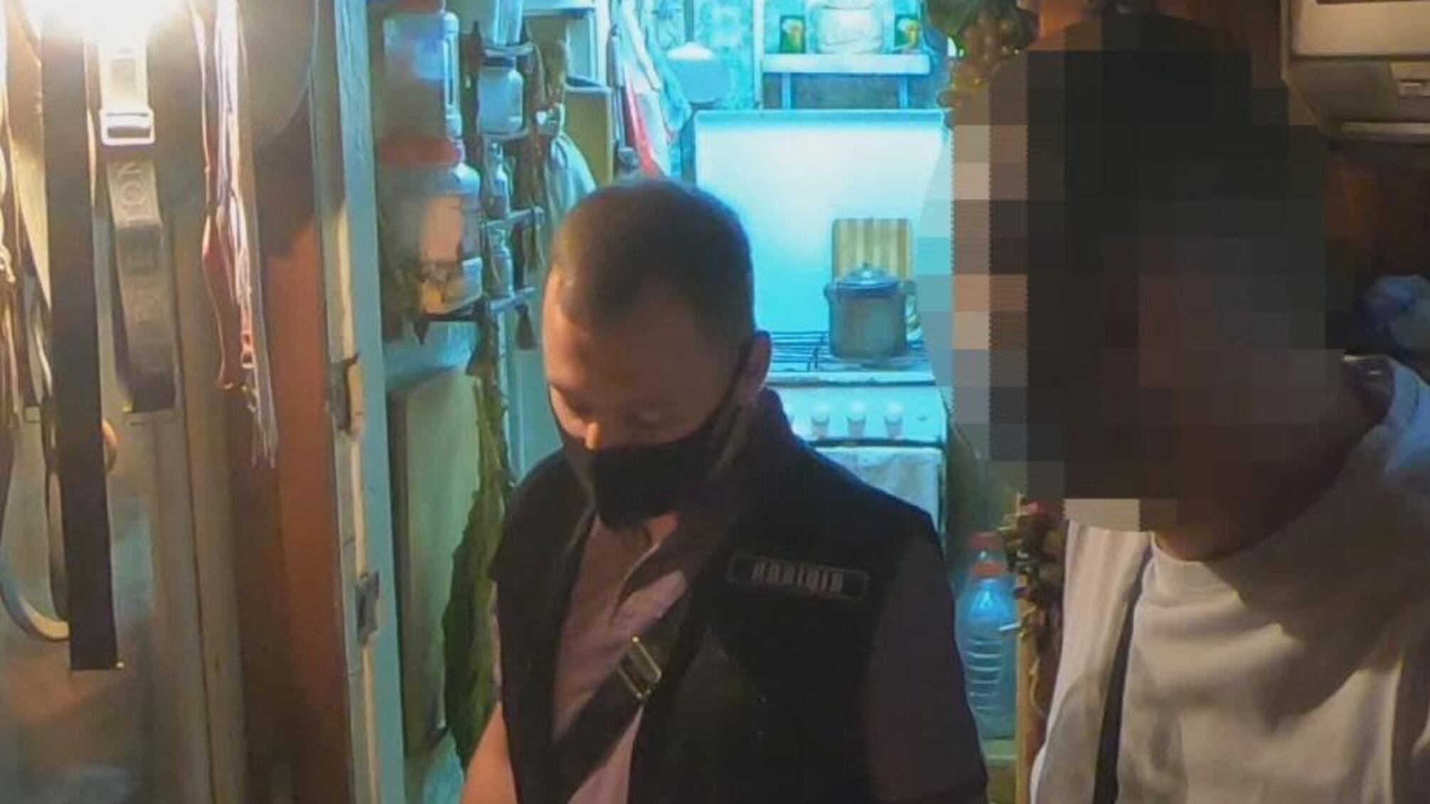 В Одесі правоохоронці викрили приватного нотаріуса у шахрайстві з нерухомістю