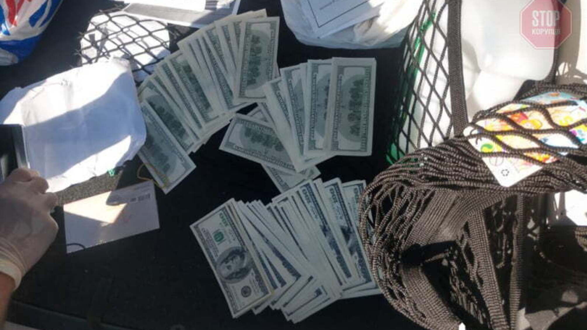 ГБР задержало прокурора Бердянска на долларовой взятке (видео)